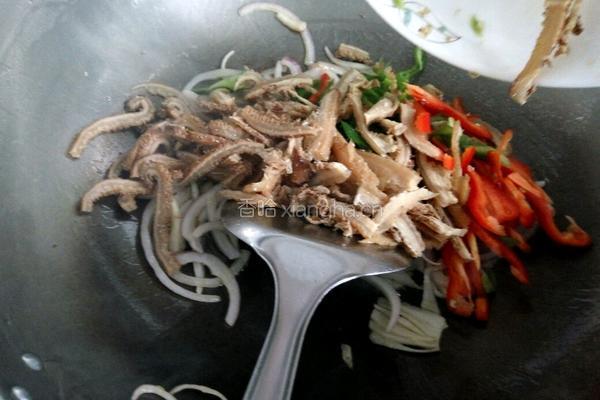 爆炒卤牛肚的做法图解5