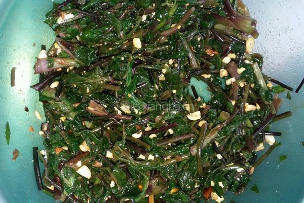 凉拌水芹菜的做法图解4
