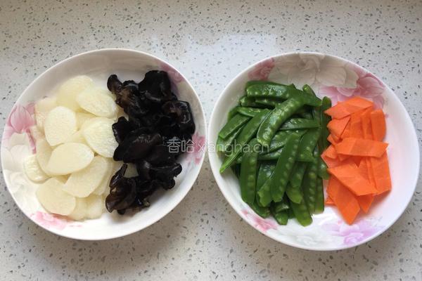 荷兰豆炒山药的做法图解2