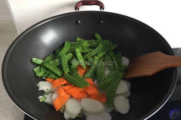 荷兰豆炒山药的做法图解5