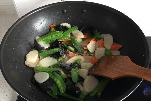 荷兰豆炒山药的做法图解7