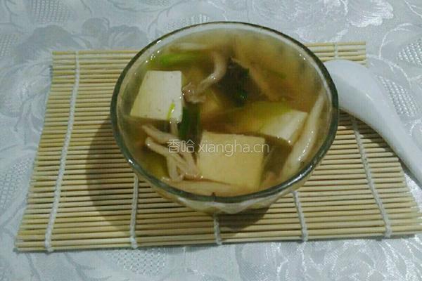 蟹味菇豆腐汤的做法图解7