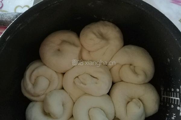 电饭锅做面包的做法图解1