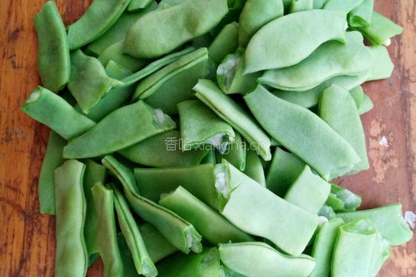 芸豆炒肉的做法图解1