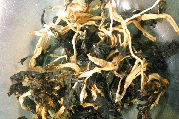 猪肉菜干山药汤的做法图解1