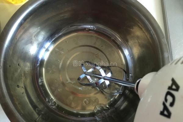 6寸戚风蛋糕的做法图解3