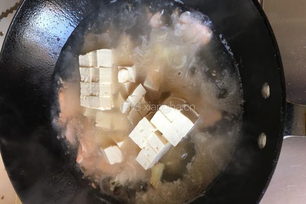三纹鱼豆腐汤的做法图解7