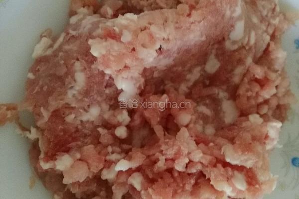 猪肉西葫芦水饺的做法图解1