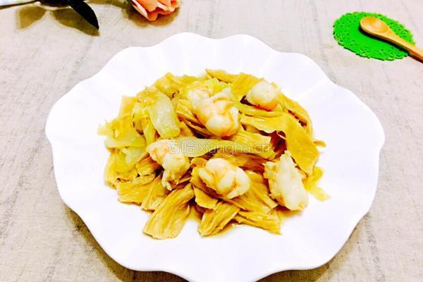 鲜虾腐竹焖白菜的做法图解10