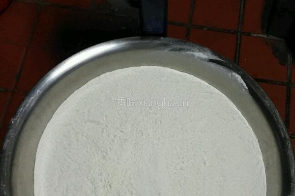 油条的做法图解1