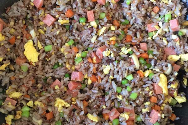 虾仁火腿炒饭的做法图解7