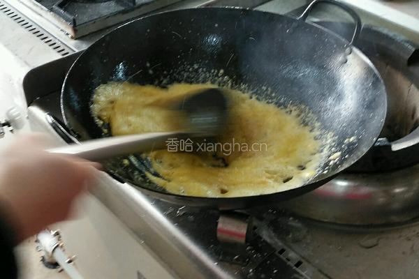 鸭蛋黄焗南瓜的做法图解6