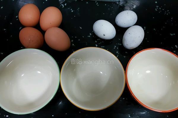 蒸双色蛋的做法图解1