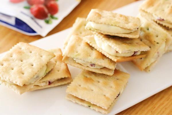 牛轧糖夹心苏打饼干的做法图解12