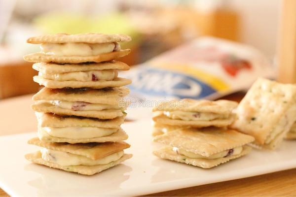 牛轧糖夹心苏打饼干的做法图解15