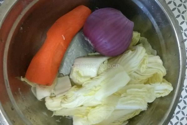 三丝炒饼的做法图解1