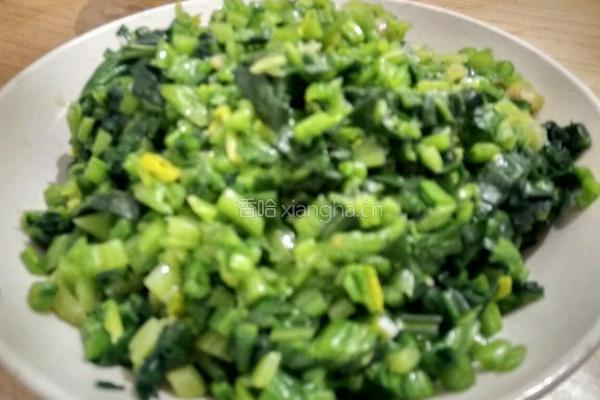菠菜虾仁鸡蛋饺子馅的做法图解3