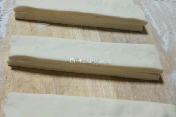 炸油条的做法图解12