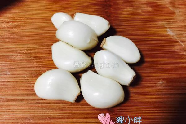 蒜蓉菠菜的做法图解1