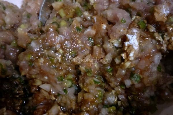 猪肉白菜水饺子的做法图解5