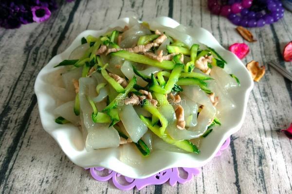 炒黄瓜拉皮的做法图解11