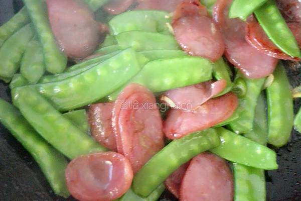 荷兰豆炒腊肠的做法图解8