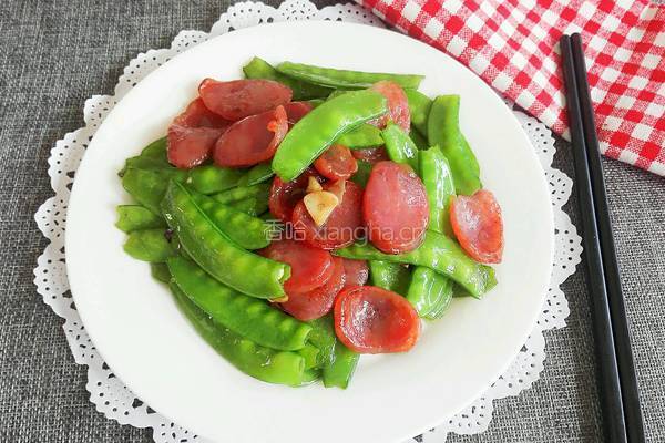 荷兰豆炒腊肠的做法图解10