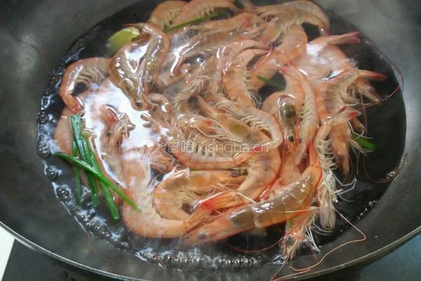家常自制白灼虾的做法图解7