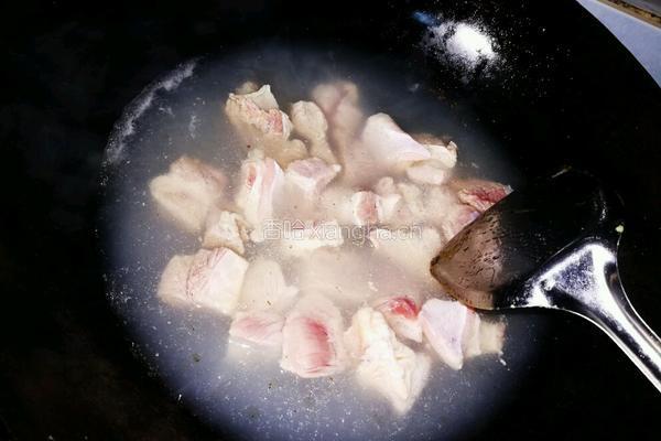 白萝卜炖牛腩的做法图解3