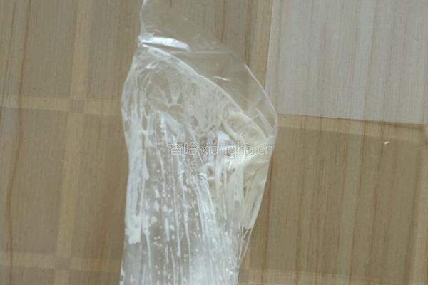 菠萝雪梨千禧柿沙拉的做法图解4