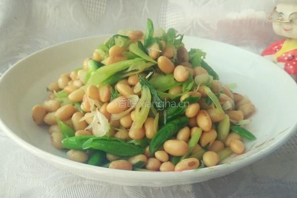 蒜苗豆的做法图解8