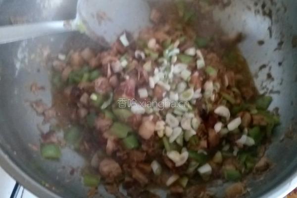 尖椒肉丁打卤面的做法图解6