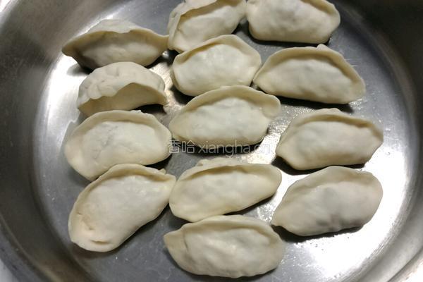 抱蛋煎饺的做法图解2