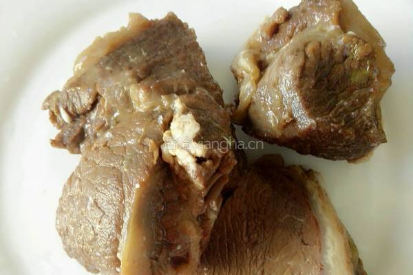 浇汁酱牛肉的做法图解1