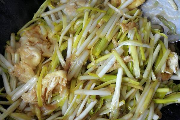 蒜黄炒鸡蛋的做法图解8