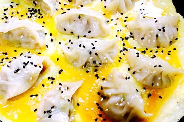 抱蛋煎芹菜猪肉饺的做法图解14