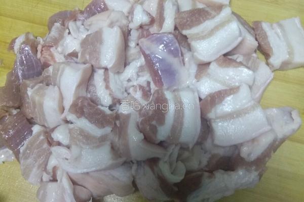东北红烧肉的做法图解1