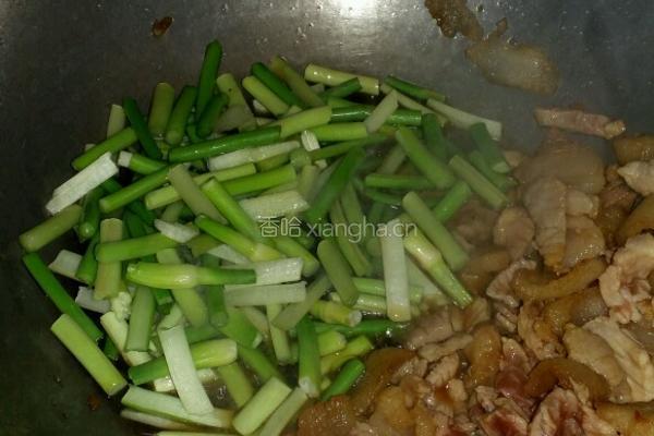 蒜苔炒腿肉的做法图解5