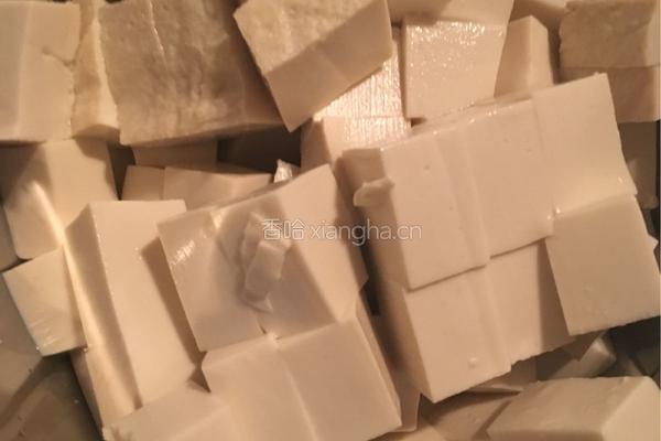 翡翠豆腐羹的做法图解3