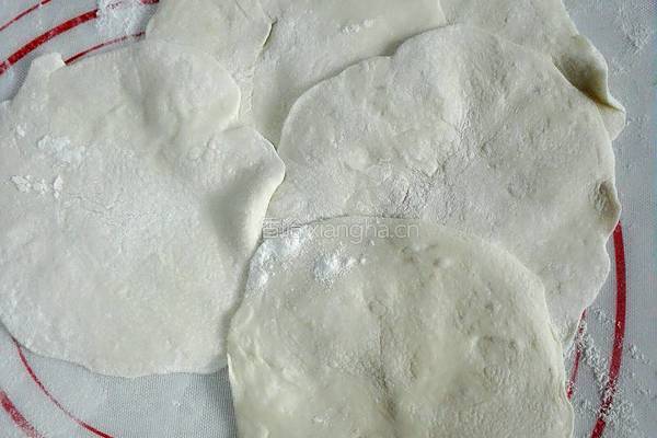 韭菜鸡蛋虾皮馅盒子的做法图解7