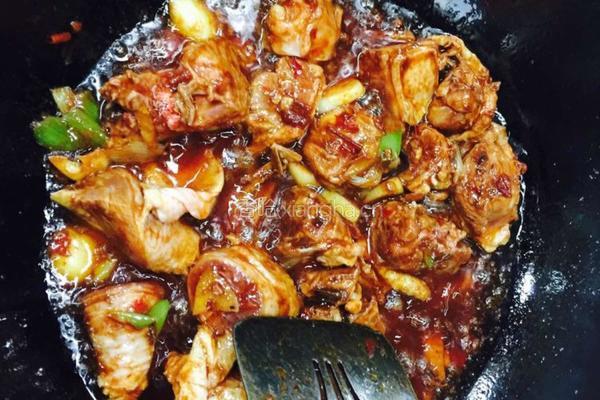 大盘鸡焖彩面的做法图解6