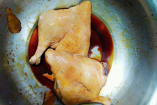 蜜汁脆皮鸭腿的做法图解1
