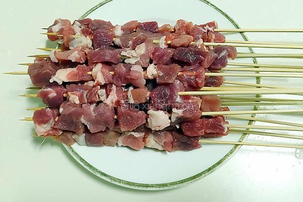 香烤猪肉串的做法图解3