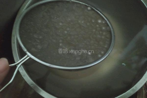 水果椰汁西米露的做法图解2