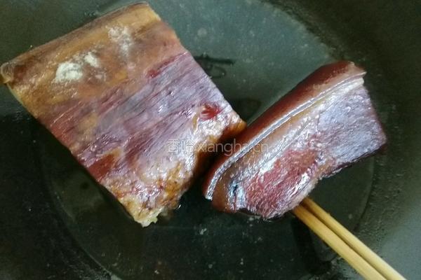 蒜薹辣炒腊肉的做法图解5