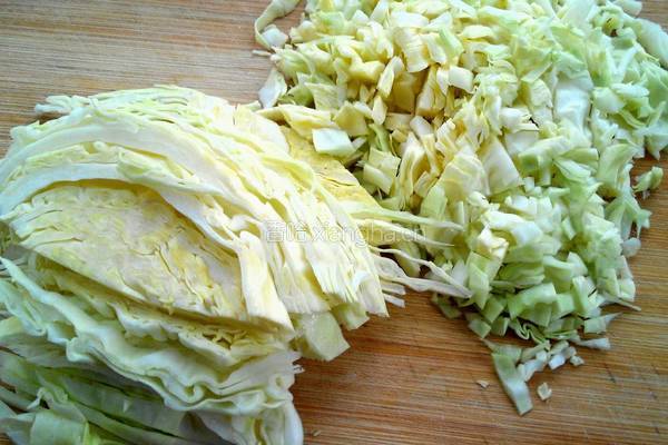 包菜肉丁包的做法图解7