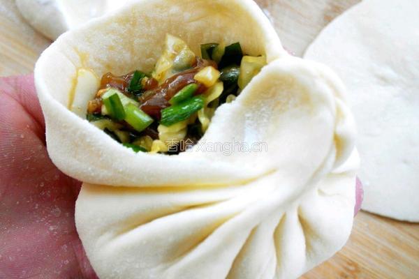 包菜肉丁包的做法图解15