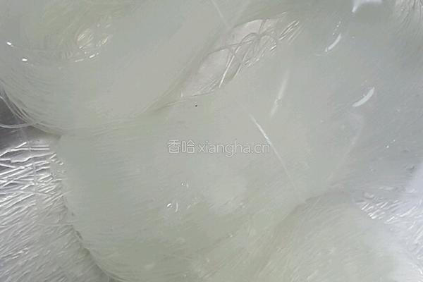 海米粉丝煲的做法图解1