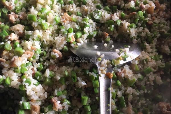 长缸豆肉丁焖饭的做法图解13