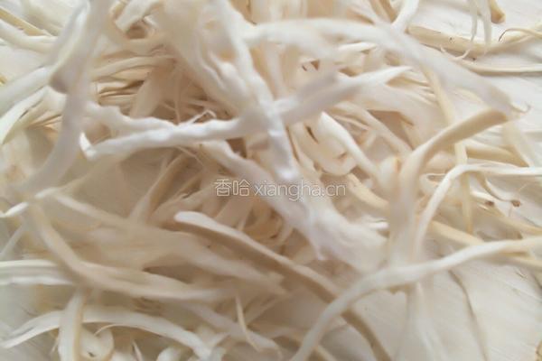 手撕茶树菇的做法图解1